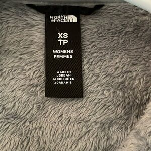 Women’s xs the North Face osito fuzzy warm full zip grey fleece